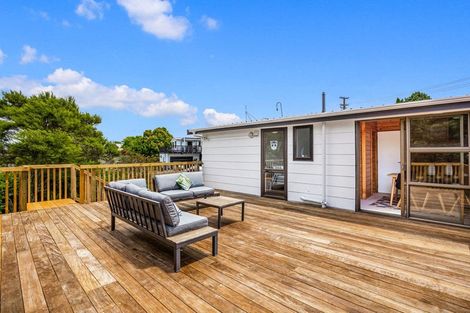 Photo of property in 96 Waimumu Road, Massey, Auckland, 0614