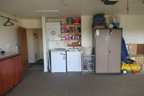 Photo of property in 37 Guildford Drive, Paraparaumu, 5032