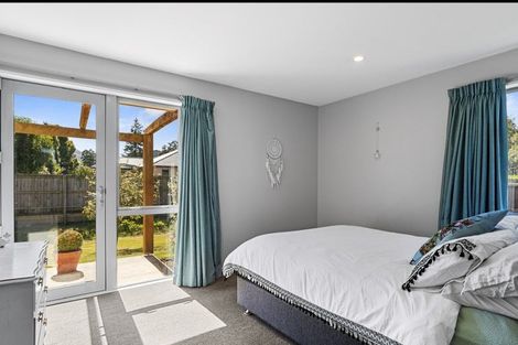 Photo of property in 2 Stonebridge Lane, Oxford, 7430