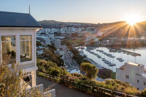 Photo of property in 48 Mcfarlane Street, Mount Victoria, Wellington, 6011