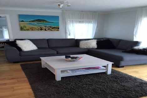 Photo of property in 32 Remu Place, Greenhithe, Auckland, 0632