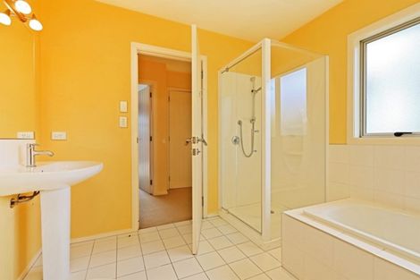 Photo of property in 100 Tironui Drive, Taradale, Napier, 4112