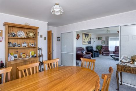 Photo of property in 5 Scott Avenue, Otaki Beach, Otaki, 5512