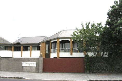 Photo of property in Remuera Mews, 8/29 Green Lane East, Remuera, Auckland, 1050