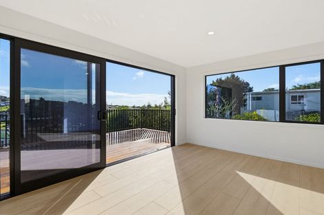 Photo of property in 8a Cedar Terrace, Stanmore Bay, Whangaparaoa, 0932