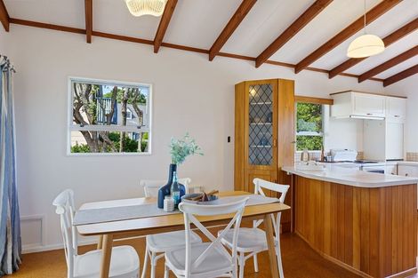 Photo of property in 7 Napier Grove, Waikanae Beach, Waikanae, 5036