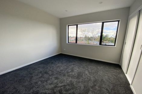 Photo of property in 3c Westall Road, New Lynn, Auckland, 0600