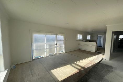 Photo of property in 27 Acourt Street, Hawera, 4610