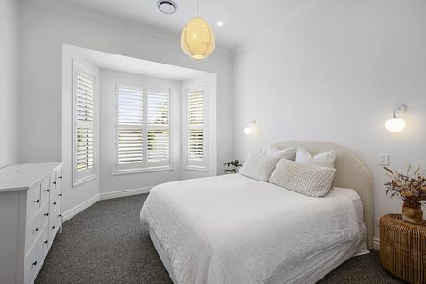 Photo of property in 56 Gilbert Street, New Plymouth, 4310