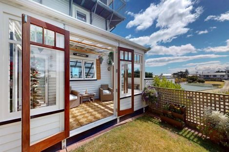 Photo of property in 112 Kahukura Avenue, Waitarere Beach, Levin, 5510