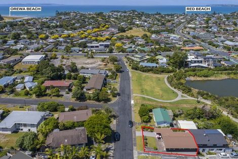 Photo of property in 13a Albatross Road, Red Beach, 0932