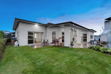 Photo of property in 96 Puhirake Crescent, Pyes Pa, Tauranga, 3112