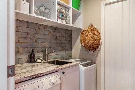 Photo of property in 7 Tapuhikura Street, Waikanae, 5036