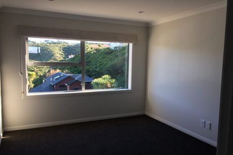 Photo of property in 90 Ashton Fitchett Drive, Brooklyn, Wellington, 6021