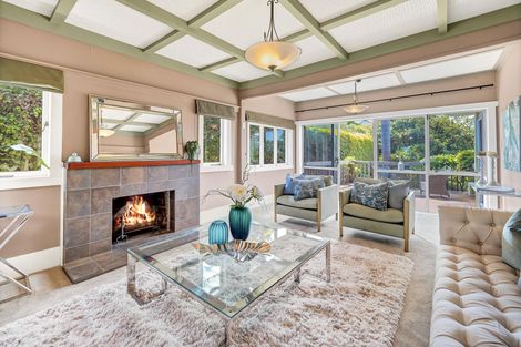 Photo of property in 72 Marine Parade, Mellons Bay, Auckland, 2014