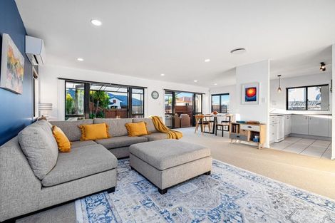 Photo of property in 44 Roy Maloney Drive, Henderson, Auckland, 0612