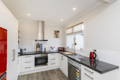 Photo of property in 36 Botanical Road, Takaro, Palmerston North, 4412