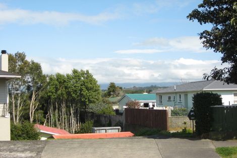 Photo of property in 11a York Crescent, Westown, New Plymouth, 4310