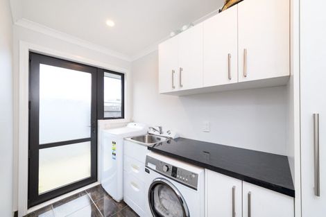 Photo of property in 25 Trump Place, Kelvin Grove, Palmerston North, 4414