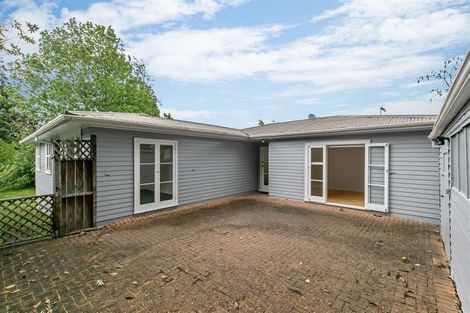 Photo of property in 79 Sunnynook Road, Forrest Hill, Auckland, 0620