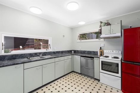 Photo of property in 11 Penryn Drive, Camborne, Porirua, 5026