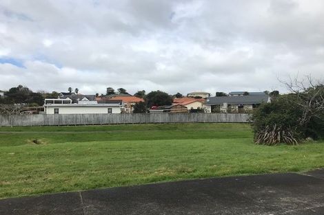 Photo of property in 45a Kurnell Drive, Botany Downs, Auckland, 2010