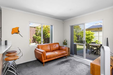 Photo of property in 34 Terracotta Drive, Blockhouse Bay, Auckland, 0600