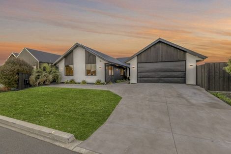Photo of property in 55 Te Hurunui Drive, Pegasus, 7612