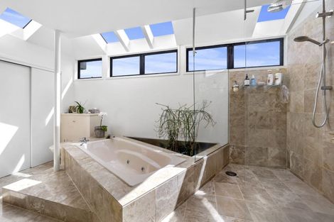 Photo of property in 2/15 Craig Road, Milford, Auckland, 0620