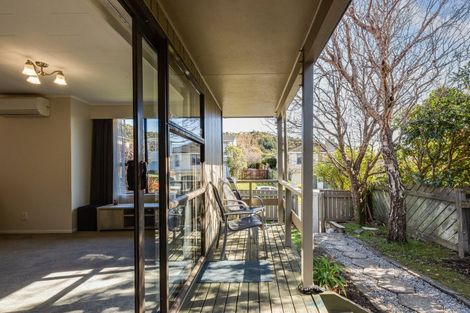 Photo of property in 7a Parkinson Close, Whitby, Porirua, 5024