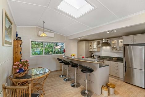 Photo of property in 23 Holton Road, Amberley, 7481