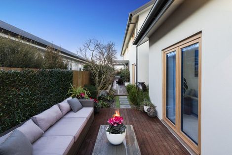 Photo of property in 18 College Avenue, Strowan, Christchurch, 8052