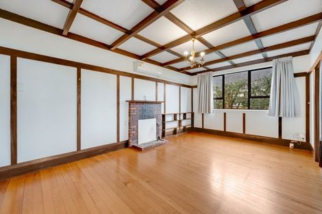 Photo of property in 9 The Esplanade, Eastern Beach, Auckland, 2012