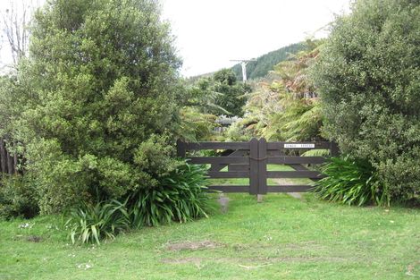 Photo of property in 29 Wharetoroa Drive, Rotoiti Forest, Rotorua, 3074