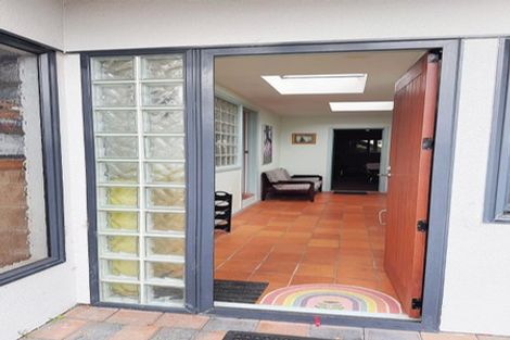 Photo of property in 5 Currey Crescent, Milford, Auckland, 0620