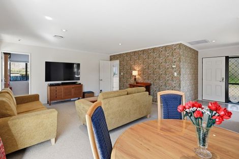 Photo of property in 53 Tawavale Street, Pukehangi, Rotorua, 3015
