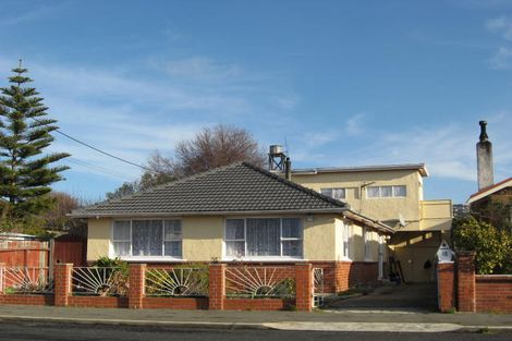 Photo of property in 18 East Avenue, Saint Kilda, Dunedin, 9012