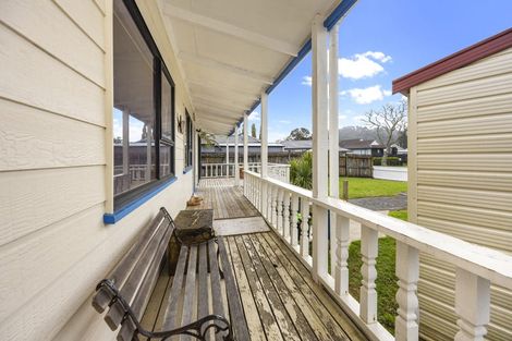 Photo of property in 39 Redlands Grove, Swanson, Auckland, 0612