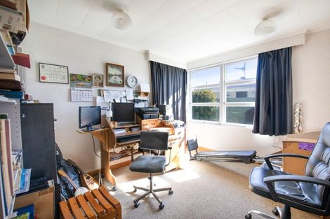 Photo of property in 4 Balmoral Street, Taradale, Napier, 4112