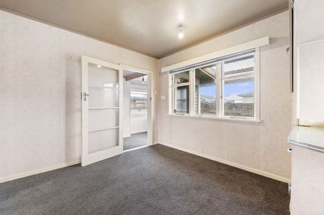 Photo of property in 5 Goodson Place, Hawera, 4610