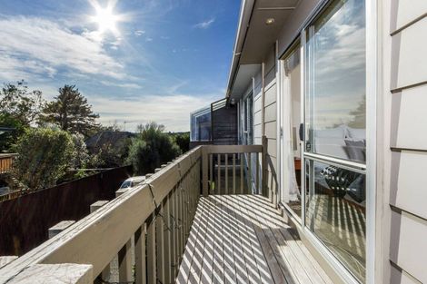 Photo of property in 1/25 Mayall Avenue, Beach Haven, Auckland, 0626