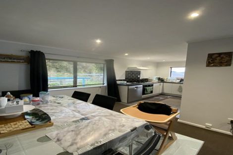 Photo of property in 33 Omapere Street, Whitby, Porirua, 5024