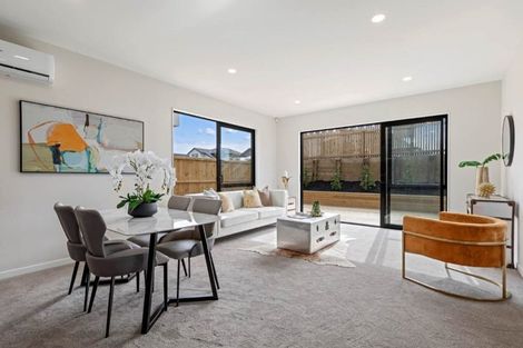 Photo of property in 47 Sunnyheights Road, Orewa, 0931