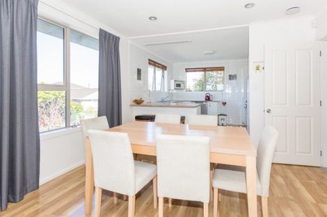 Photo of property in 25 Delaware Crescent, Russley, Christchurch, 8042