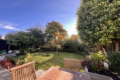 Photo of property in 2/39 Grahams Road, Ilam, Christchurch, 8041