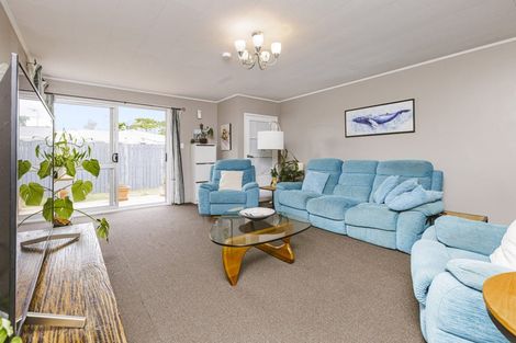 Photo of property in 34 Cramond Drive, Mangere East, Auckland, 2024