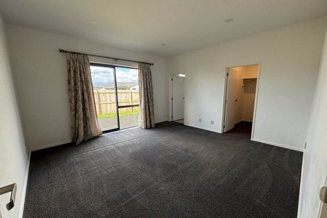 Photo of property in 38 Koroheke Road, Takanini, 2110