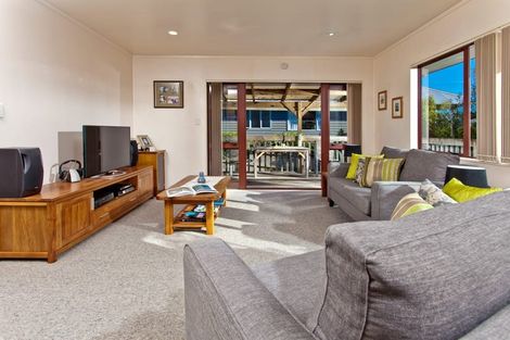 Photo of property in 27 Philson Terrace, Browns Bay, Auckland, 0630