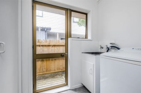 Photo of property in 2/27 Duke Street, Papakura, 2110