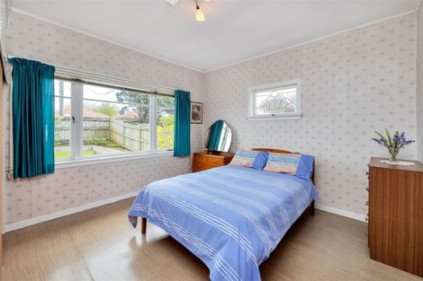 Photo of property in 1614 Great North Road, Waterview, Auckland, 1026